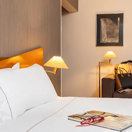 De L'isard Hotel 3*
