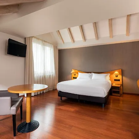 De L'isard Hotel