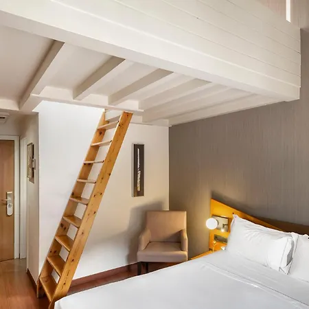De L'isard Hotel