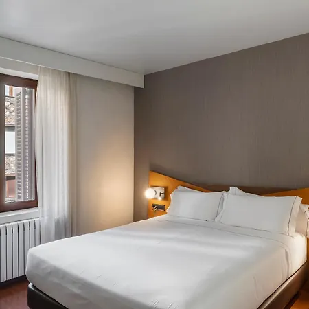 Hotel De L'isard Andora (miasto)