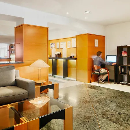 De L'isard Hotel 3*